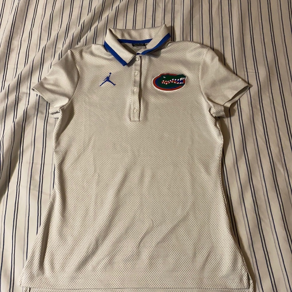 Jordan Size Small White with blue polkadot